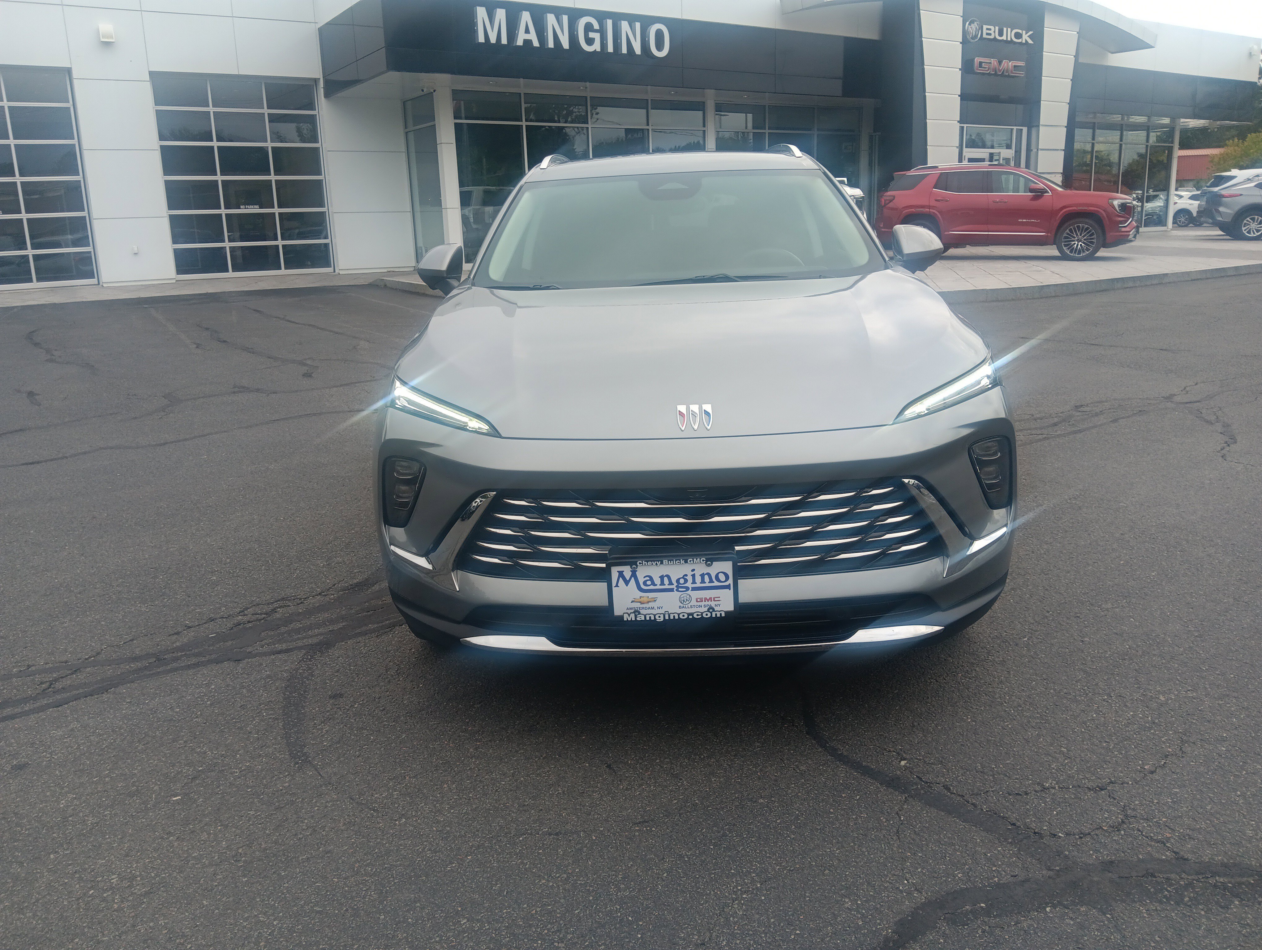 Used 2024 Buick Envision Preferred image 11