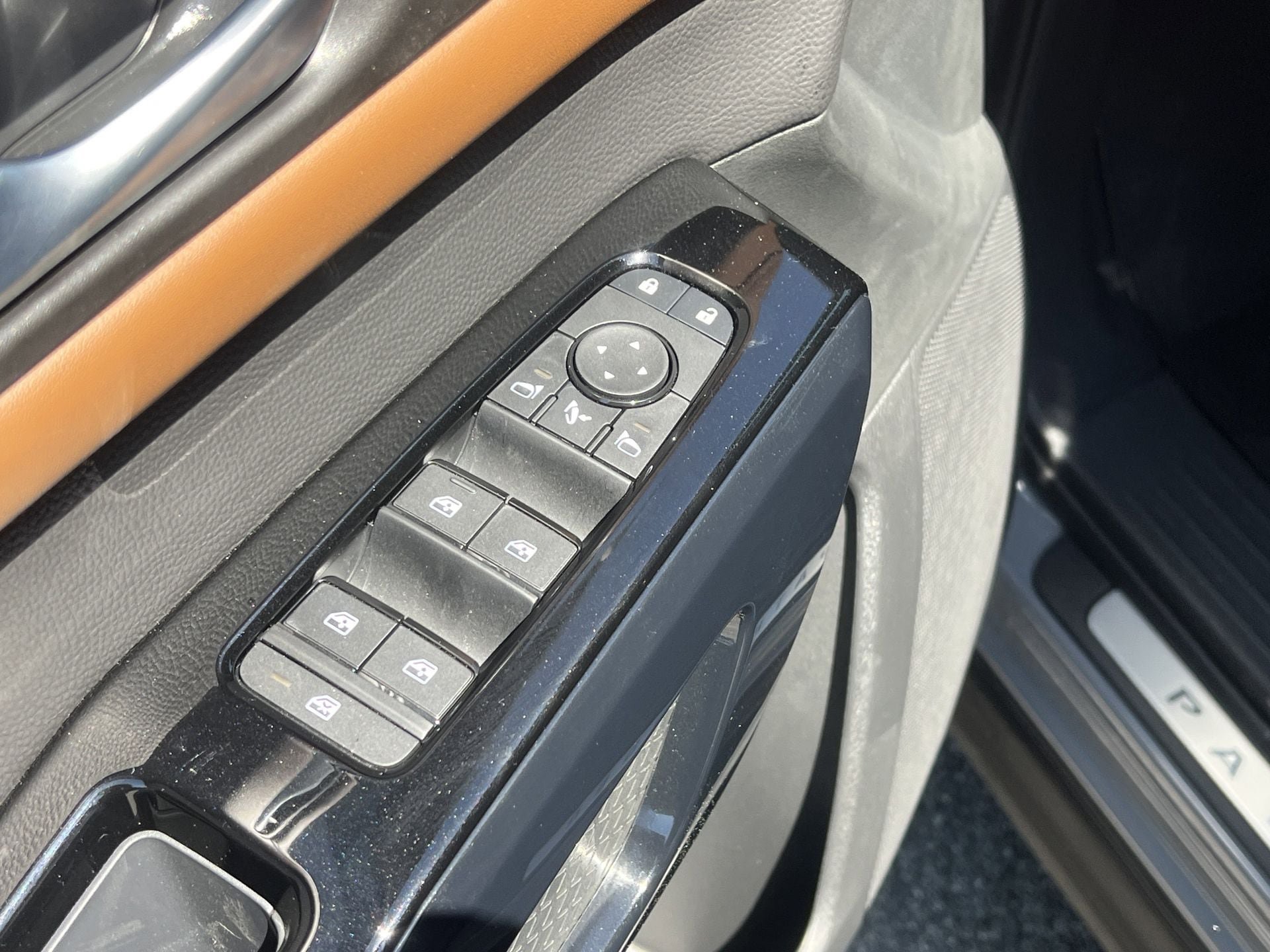New 2026 Nissan Pathfinder Platinum AWD/4WD image 16