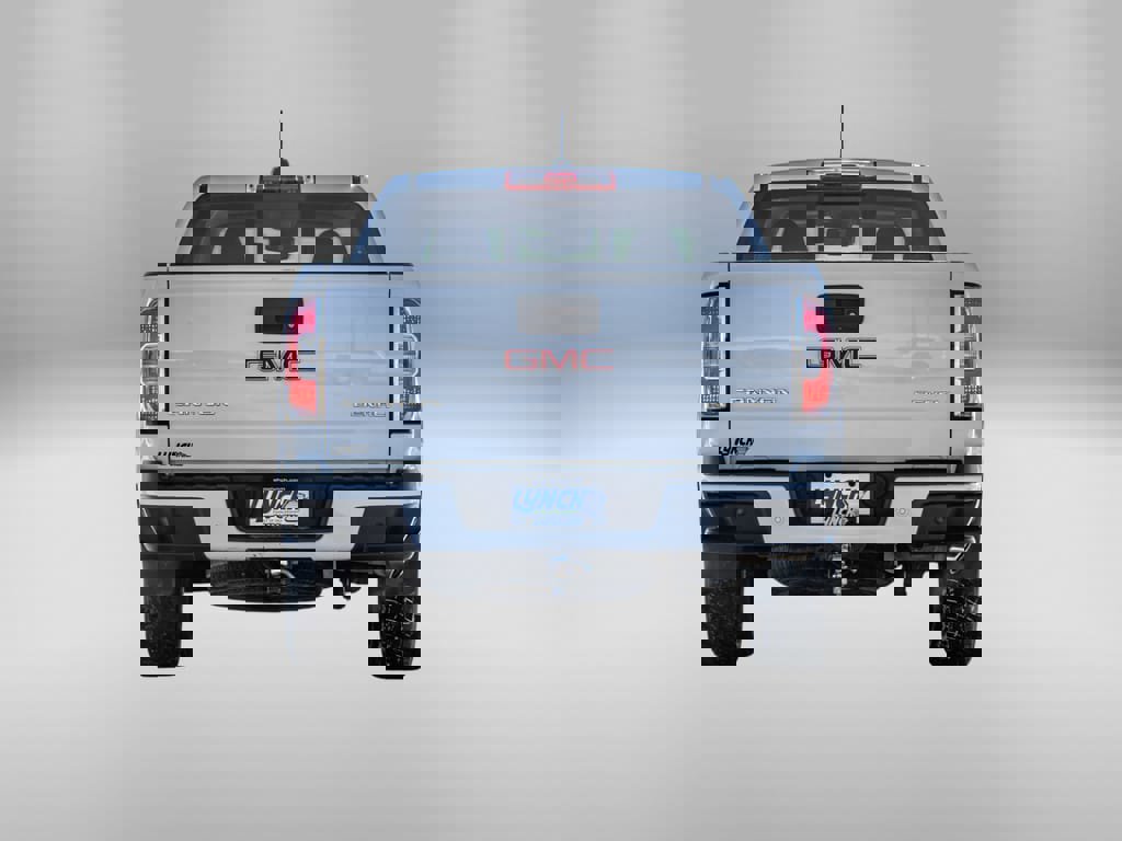 Used 2020 GMC Canyon Denali image 3