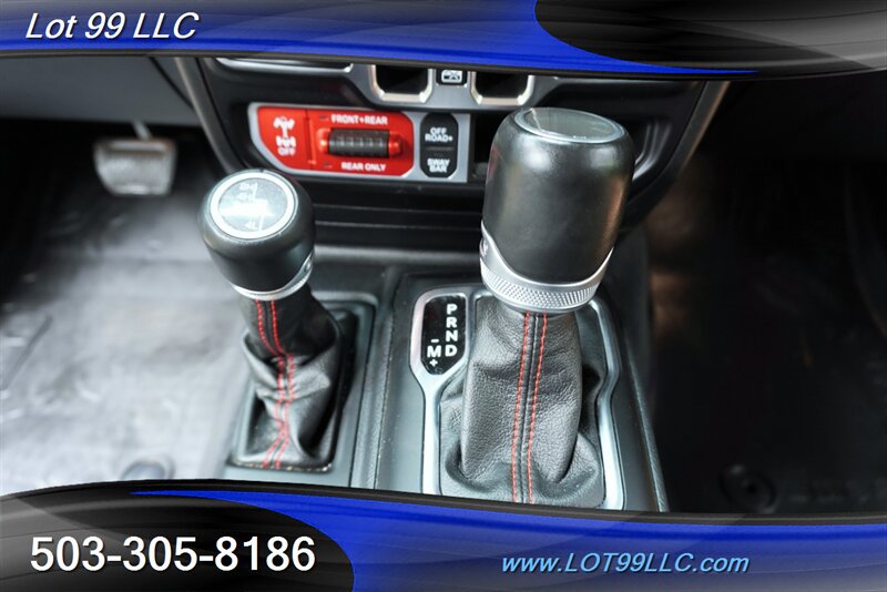 Used 2022 Jeep Gladiator Rubicon w/ Cold Weather Group AWD/4WD image 22