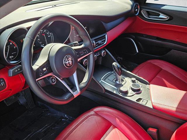 Used 2018 Alfa Romeo Giulia RWD image 10