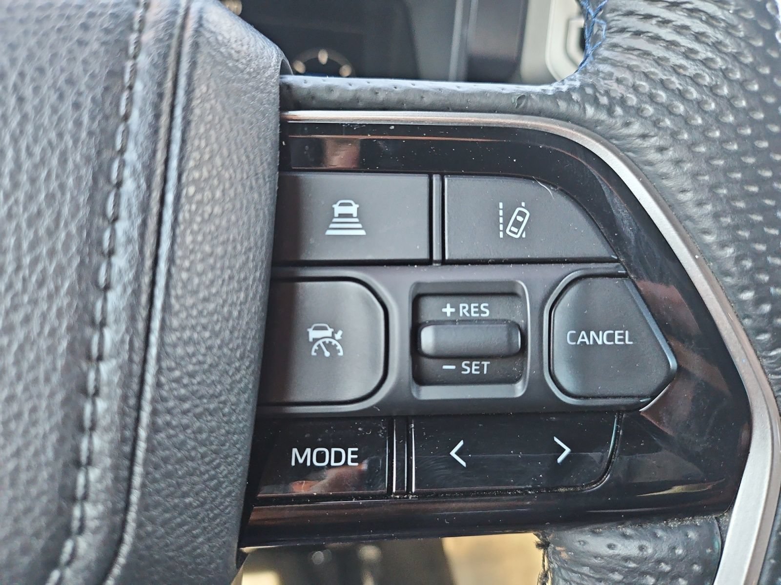 Used 2025 Toyota Tundra Platinum AWD/4WD image 29