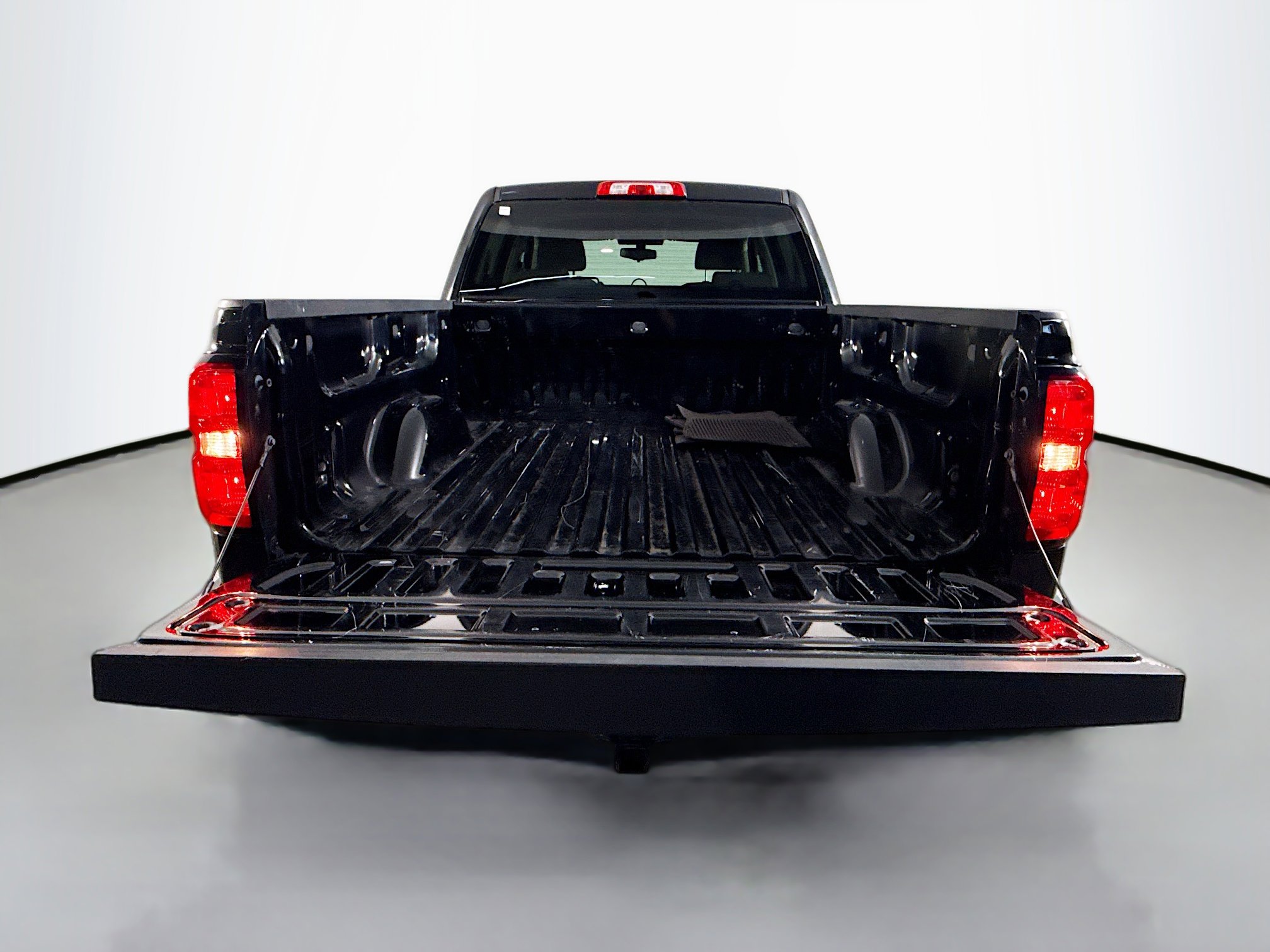 Used 2018 Chevrolet Silverado 1500 LT w/ Texas Edition image 34