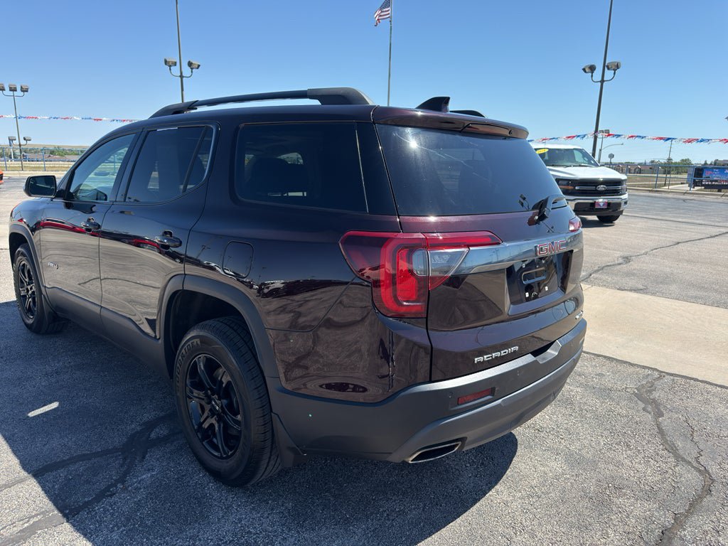 Used 2021 GMC Acadia AT4 w/ GMC Pro Grade Package AWD/4WD image 3