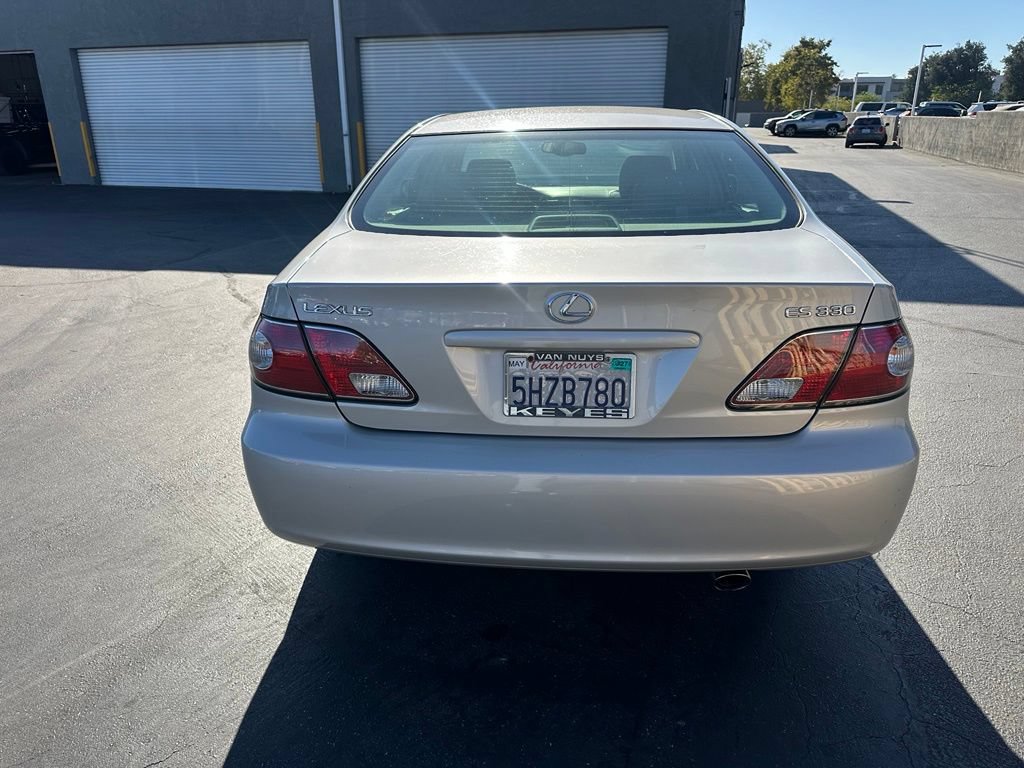 Used 2004 Lexus ES 330 FWD image 2