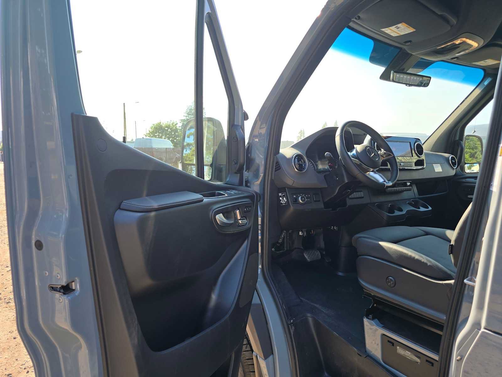 Used 2026 Mercedes-Benz Sprinter 2500 image 19