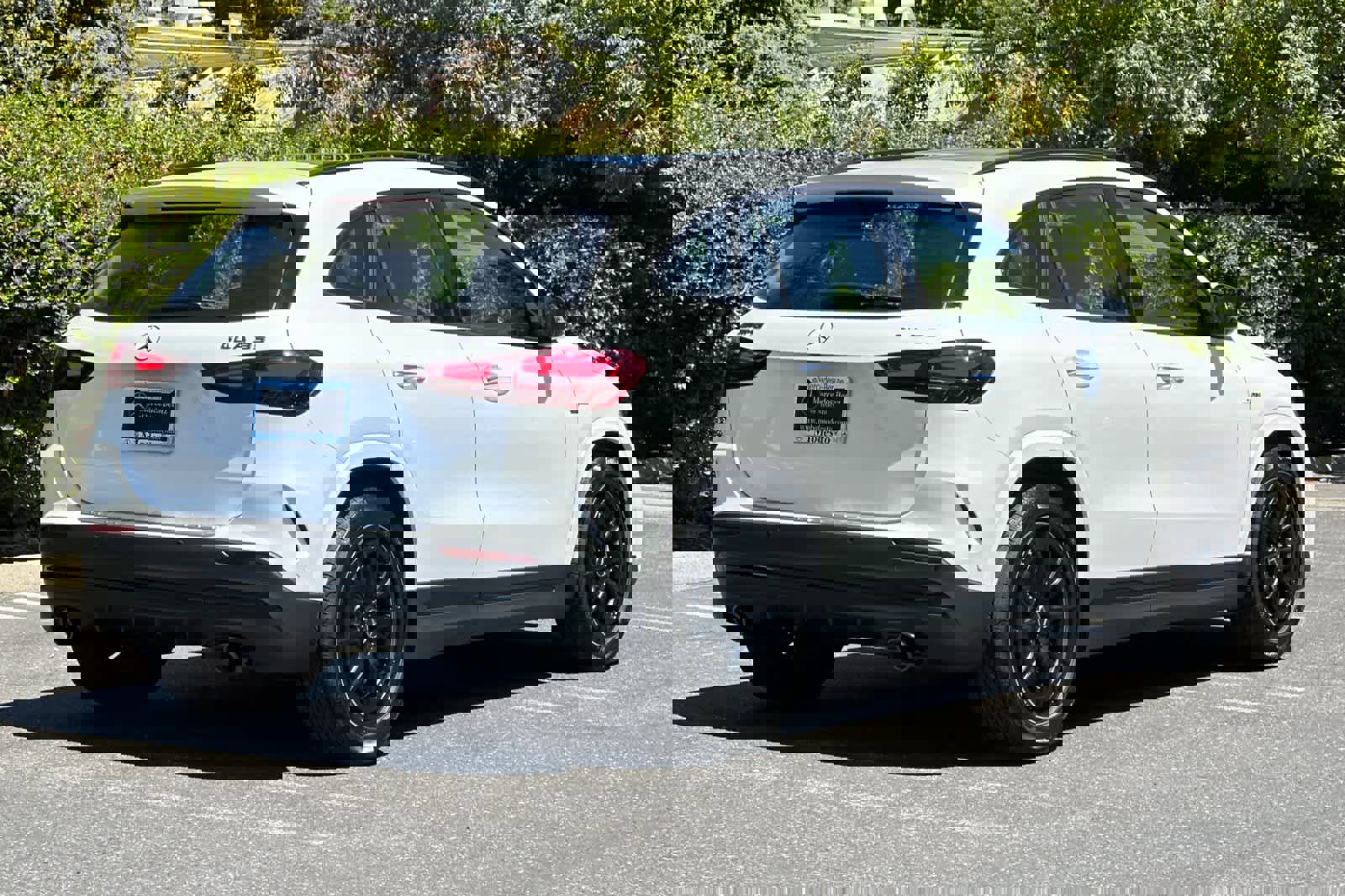 New 2025 Mercedes-Benz GLA 35 AMG 4MATIC image 3