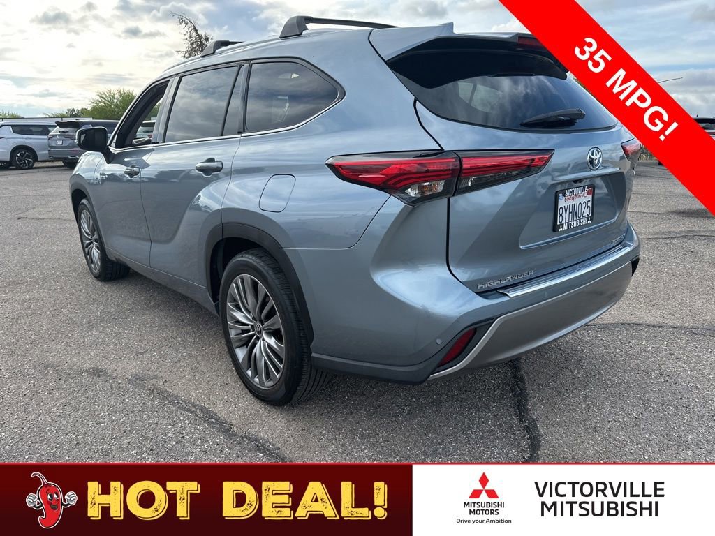 Used 2021 Toyota Highlander Platinum FWD image 5