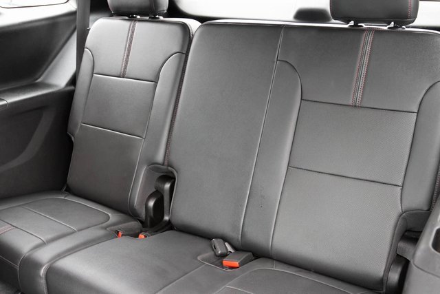 Used 2022 Chevrolet Traverse RS image 15