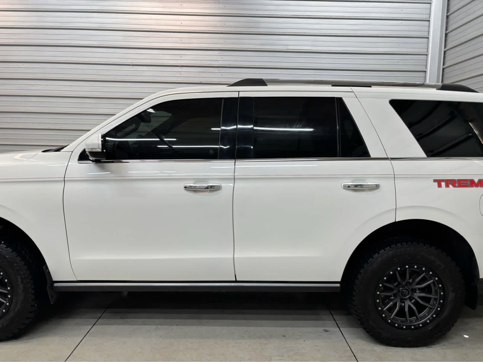Used 2021 Ford Expedition Limited AWD/4WD image 7