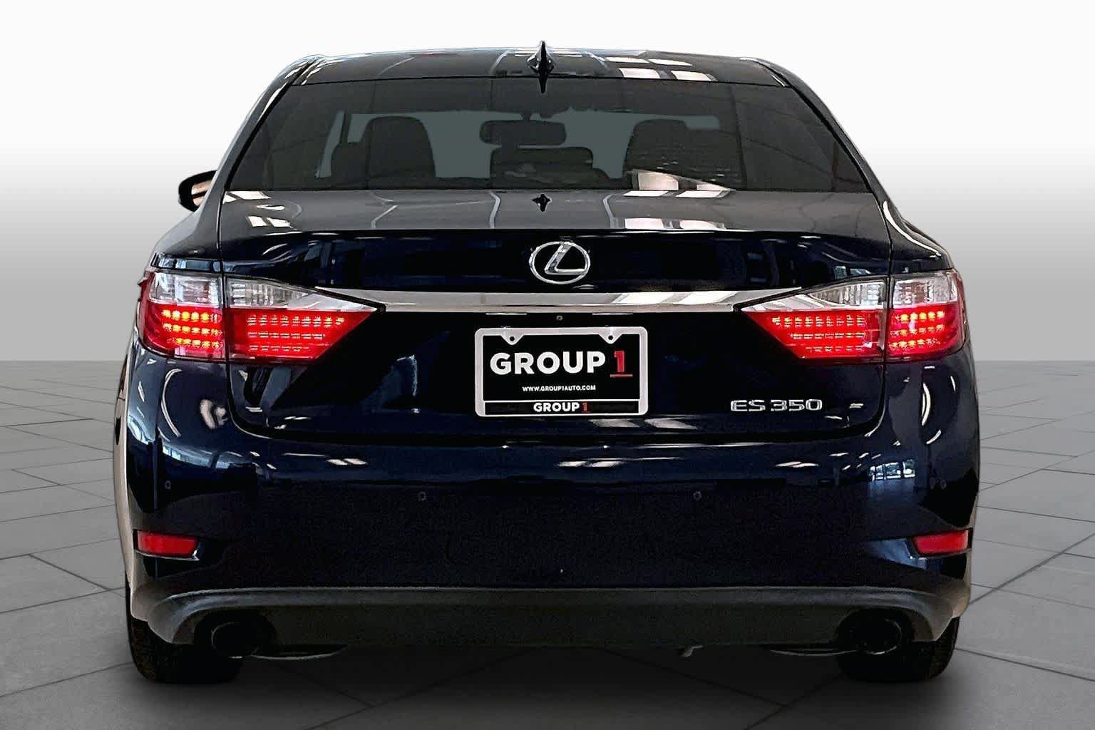 Used 2015 Lexus ES 350 w/ Luxury Package FWD image 4