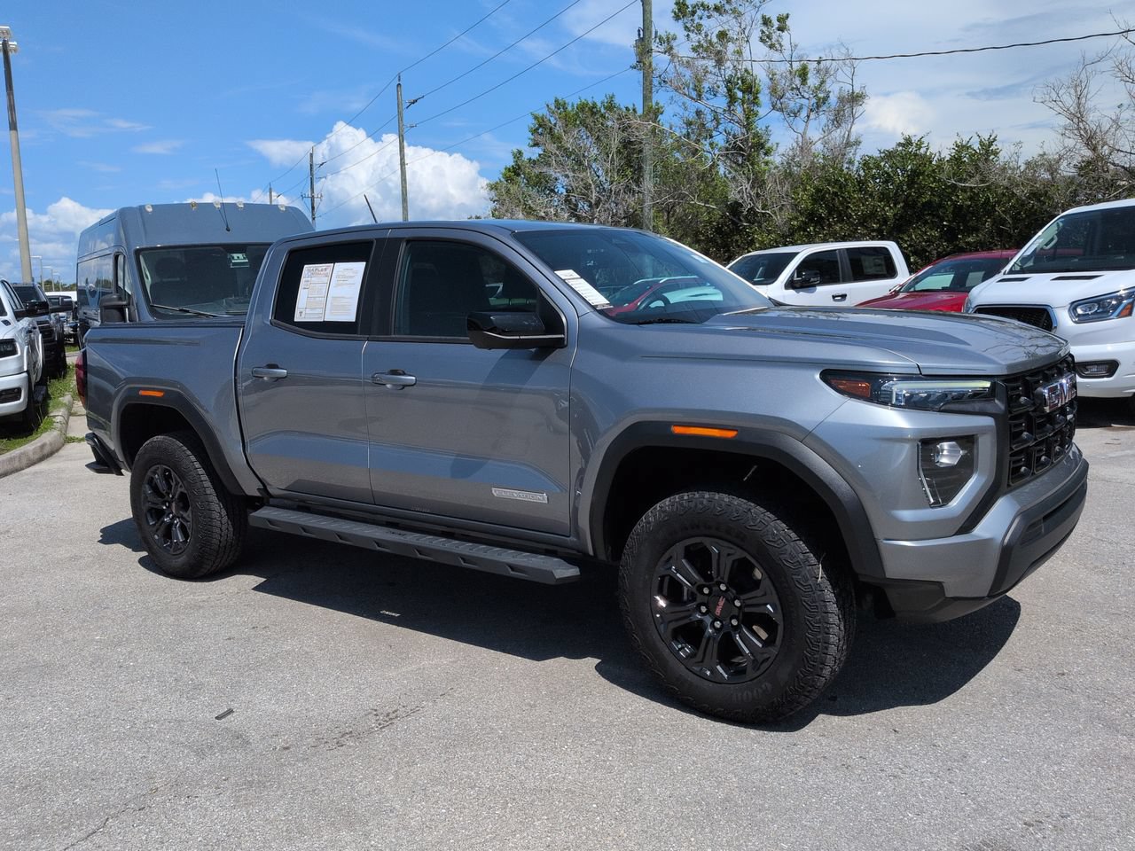 Used 2025 GMC Canyon Elevation w/ Technology Package RWD image 2