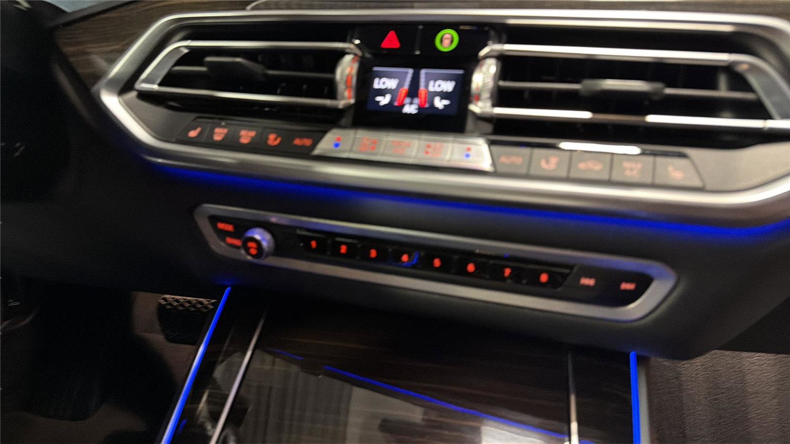 Used 2019 BMW X5 xDrive40i w/ Convenience Package AWD/4WD image 18