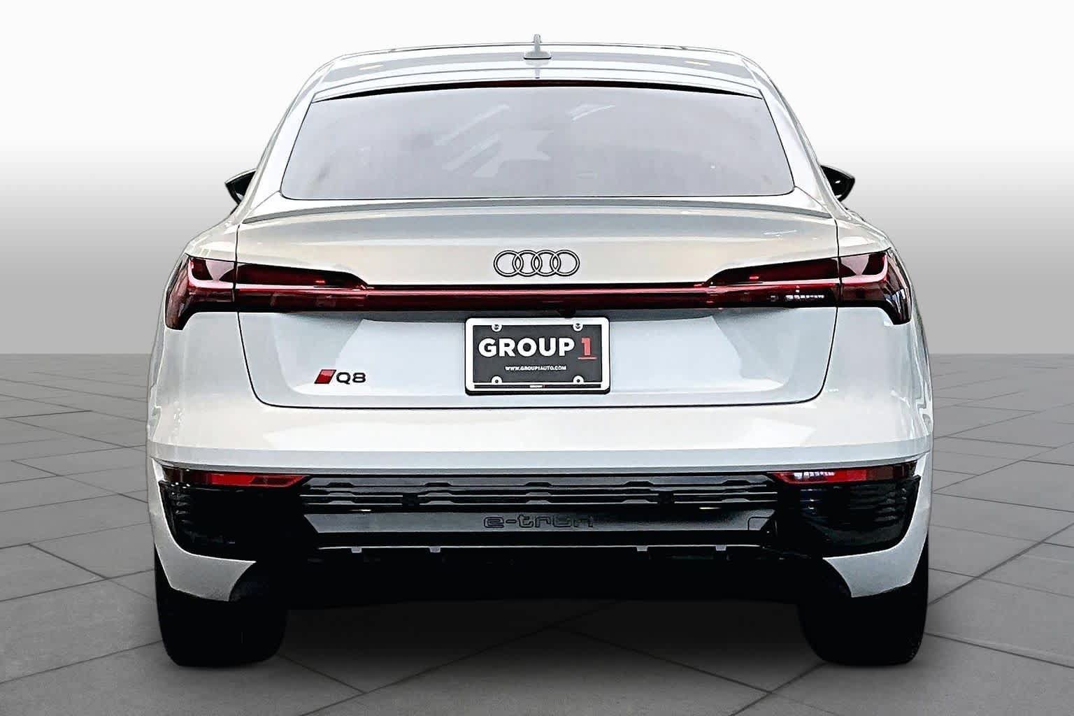 Used 2024 Audi Q8 e-tron Prestige AWD/4WD image 4