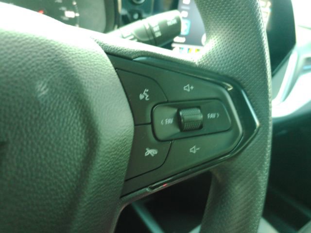 Used 2025 Chevrolet Trax LS w/ LS Convenience Package image 33