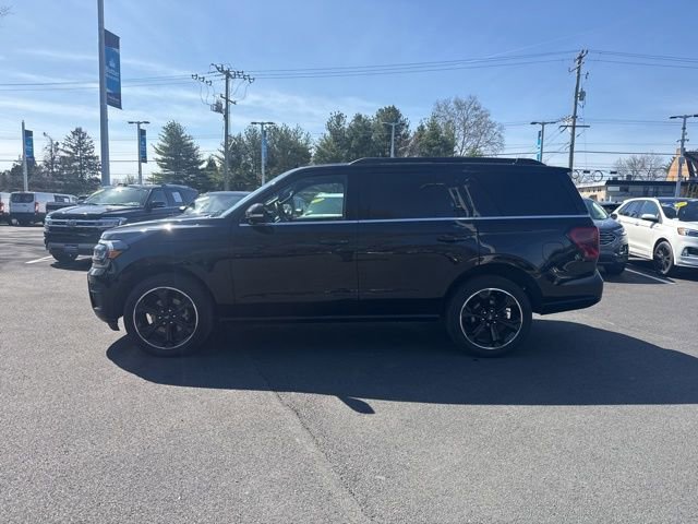 Used 2024 Ford Expedition Limited image 4