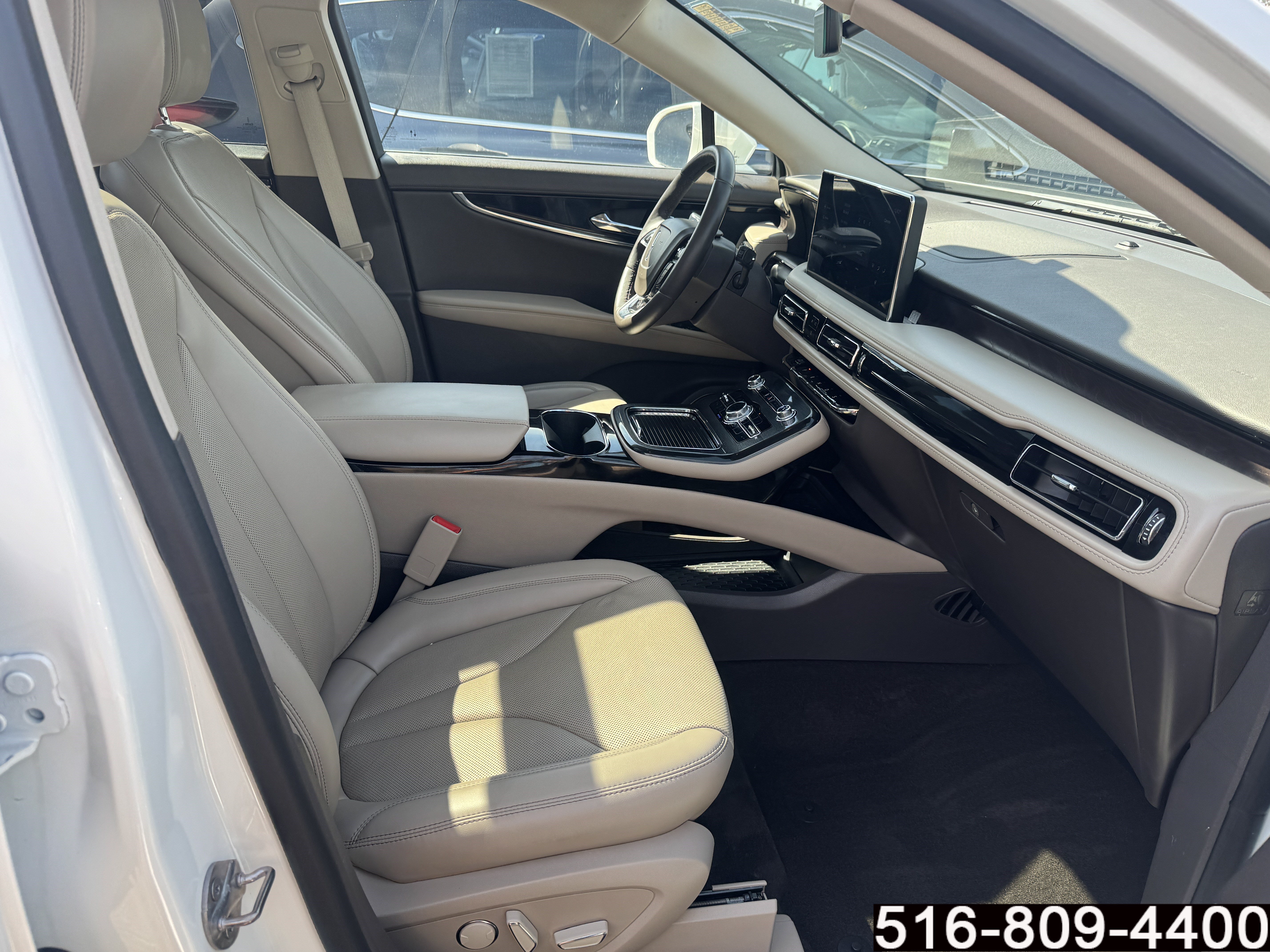 Used 2023 Lincoln Nautilus Reserve AWD/4WD image 29