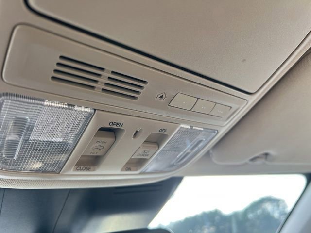 Used 2022 Honda CR-V Touring image 28