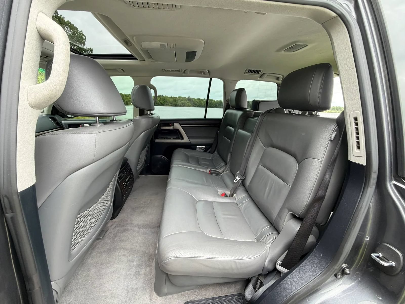 Used 2011 Toyota Land Cruiser w/ Upgrade Pkg AWD/4WD image 52