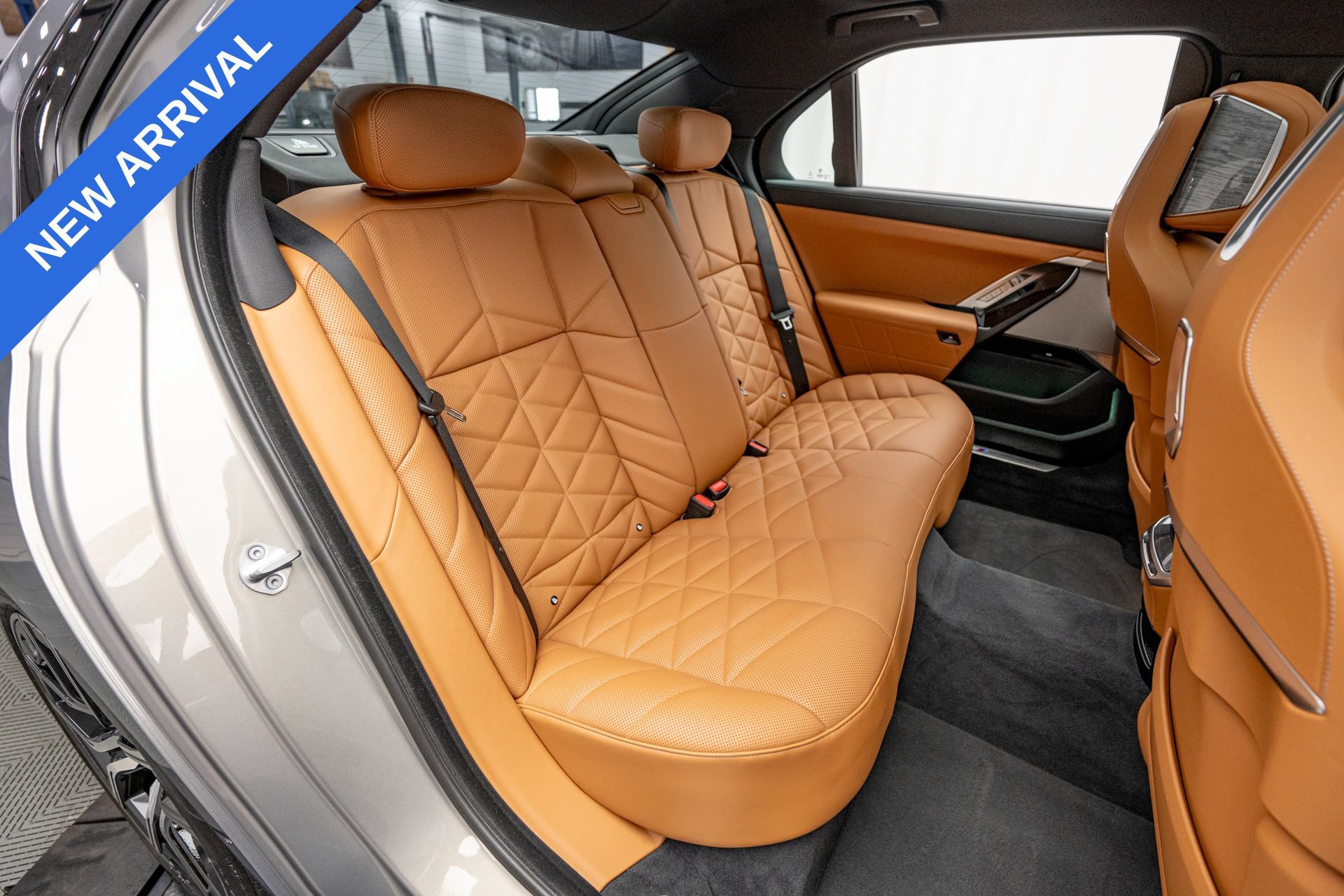 Used 2023 BMW 740i RWD image 15