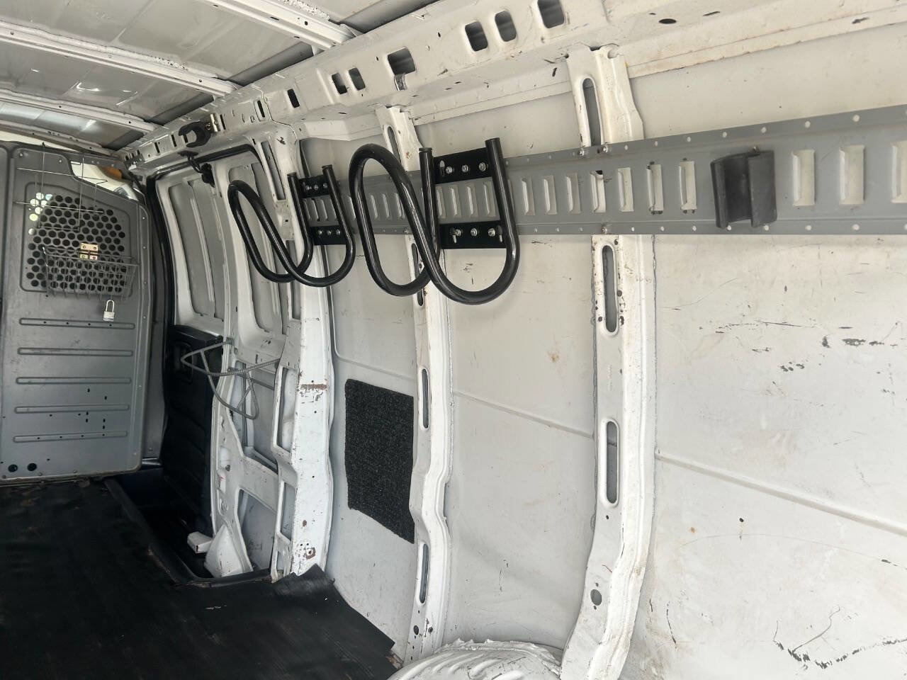 Used 2012 Chevrolet Express 2500 Extended image 14