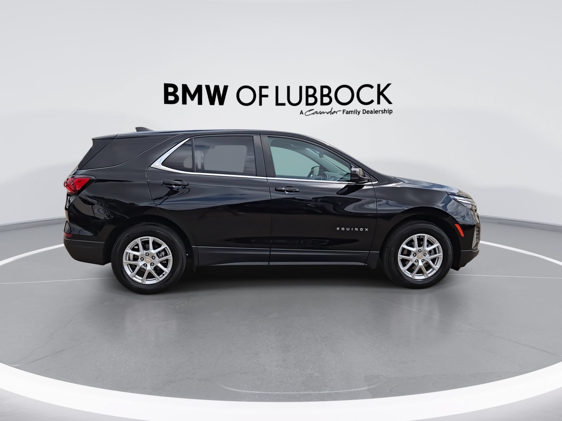 Used 2024 Chevrolet Equinox LT FWD image 9
