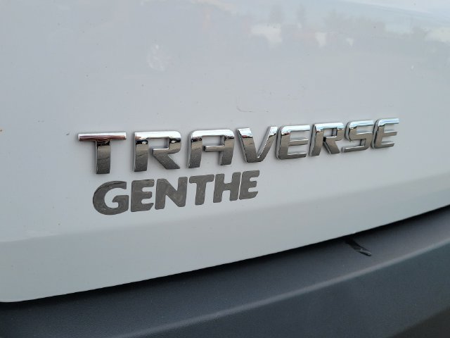 Certified 2023 Chevrolet Traverse LS FWD image 32