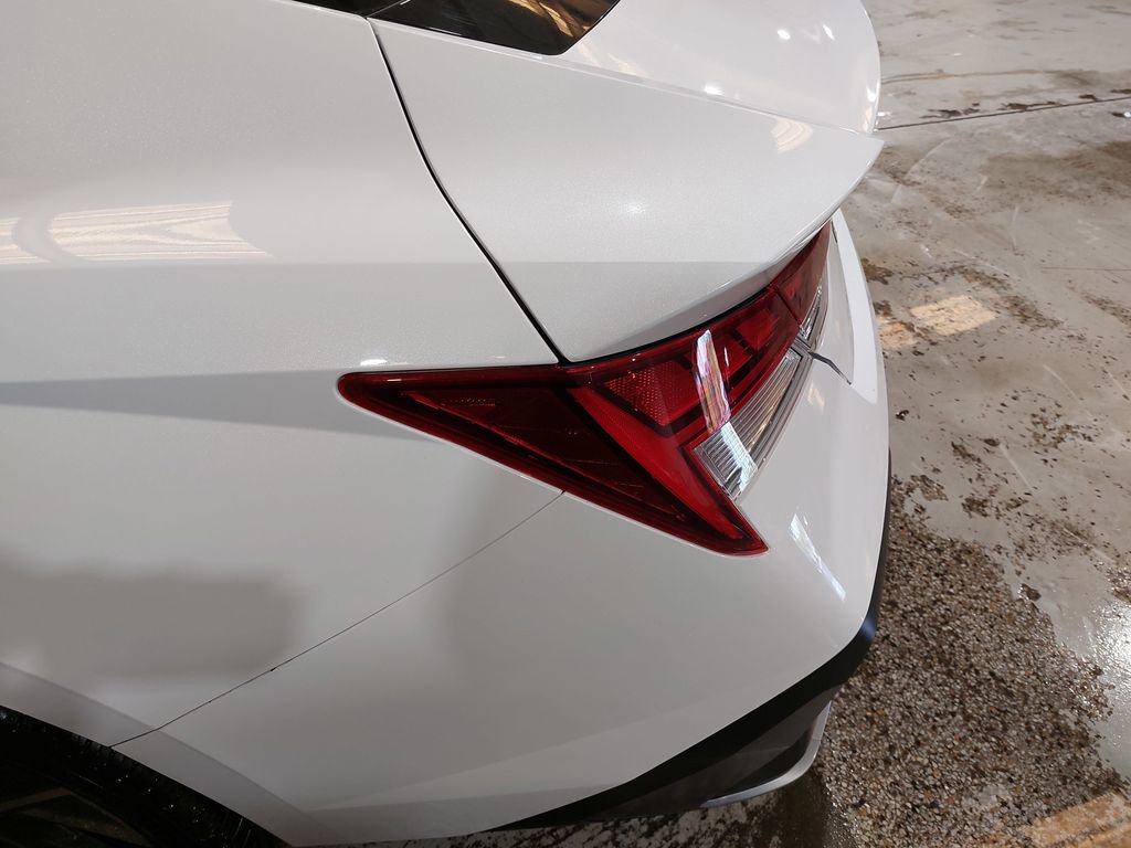 Certified 2025 Hyundai Elantra SEL image 36