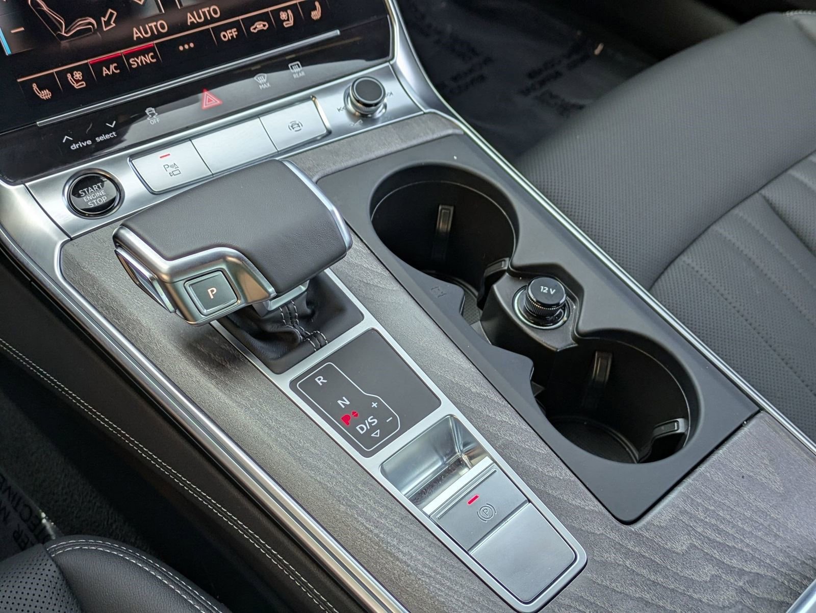 Used 2025 Audi A6 Premium Plus w/ Premium Plus Package image 14