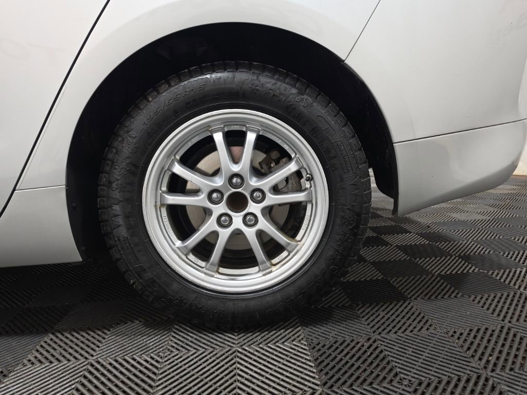 Used 2016 Toyota Prius Three FWD image 31