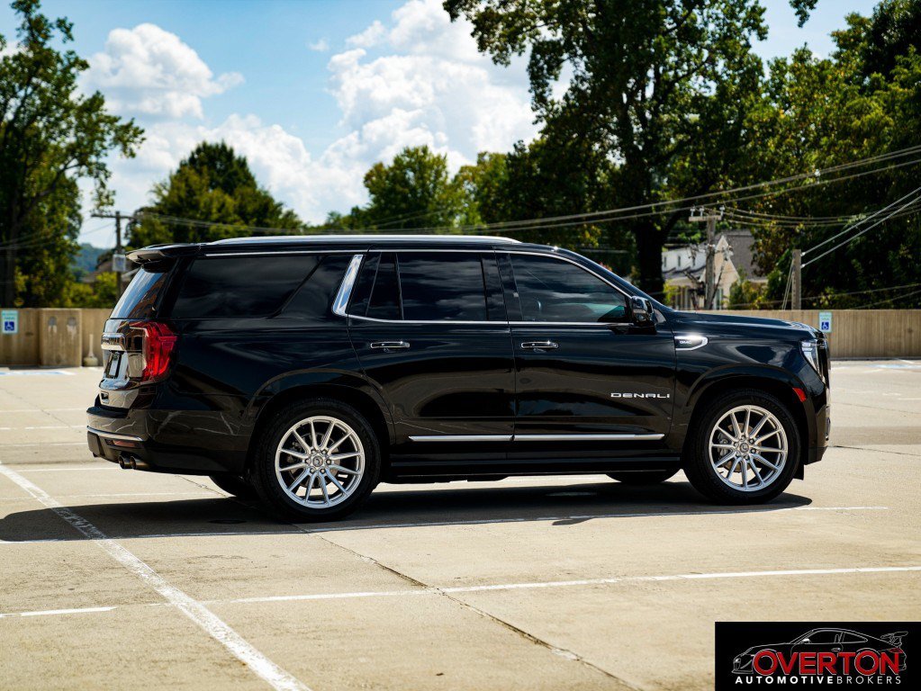 Used 2023 GMC Yukon Denali w/ Denali Reserve Package AWD/4WD image 8