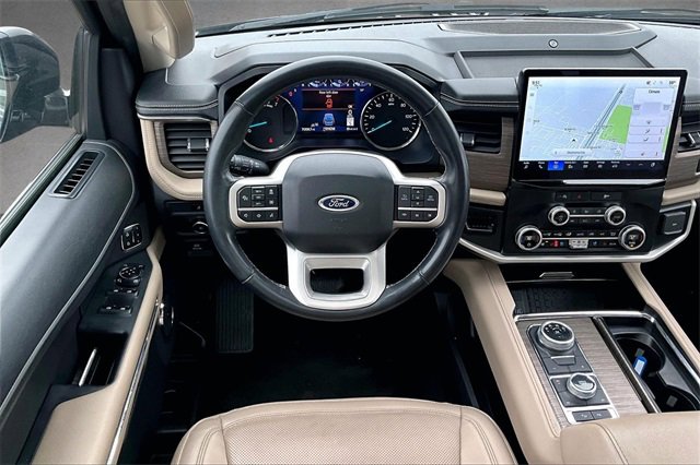 Used 2024 Ford Expedition Limited image 5
