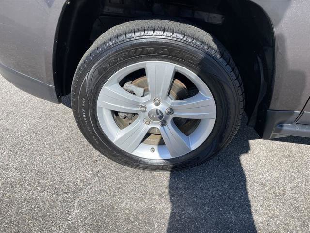 Certified 2016 Jeep Compass Latitude AWD/4WD image 9