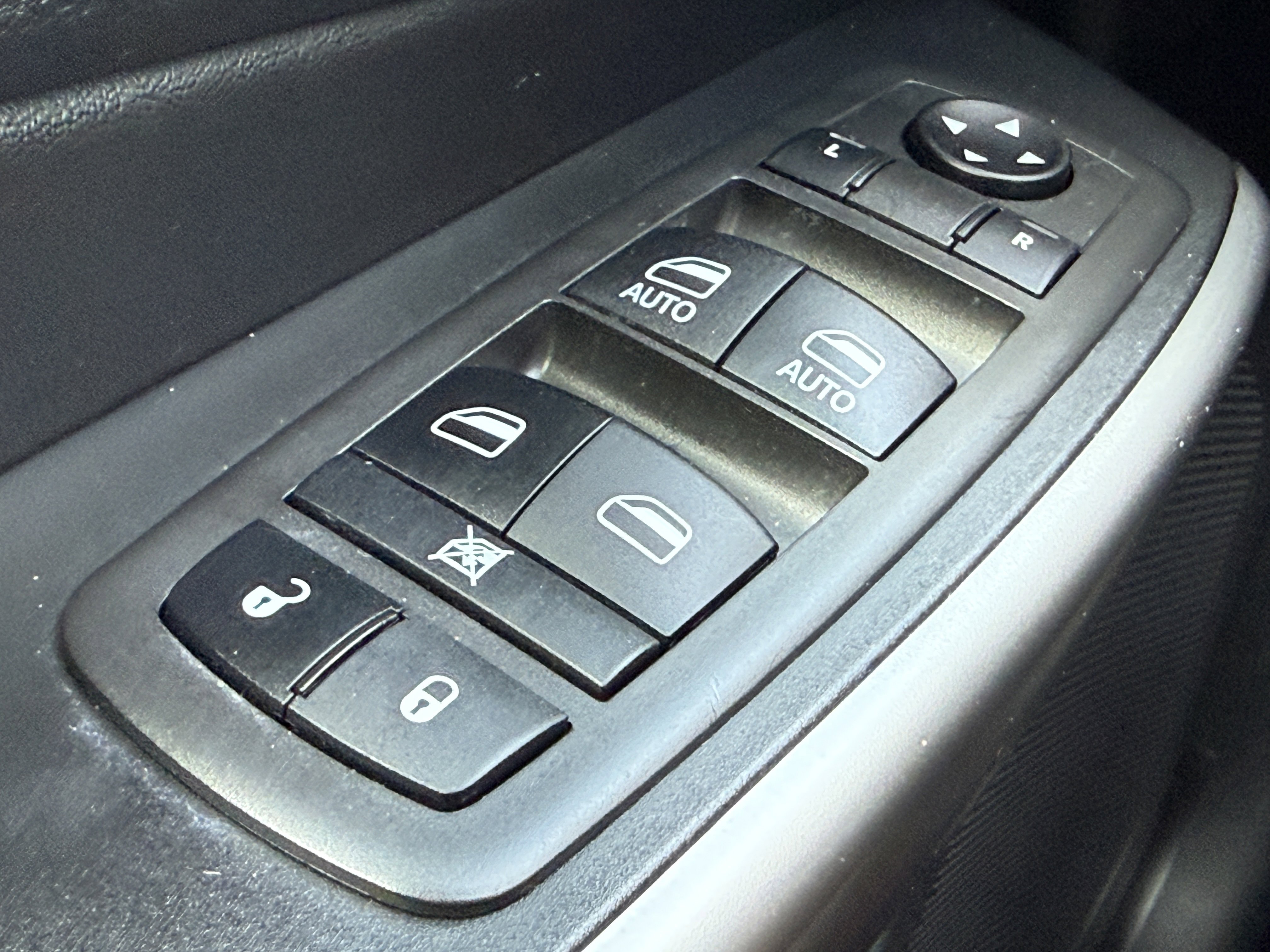 Used 2021 Jeep Cherokee Latitude Lux 80th Anniv w/ Quick Order Package 26U 80TH FWD image 22