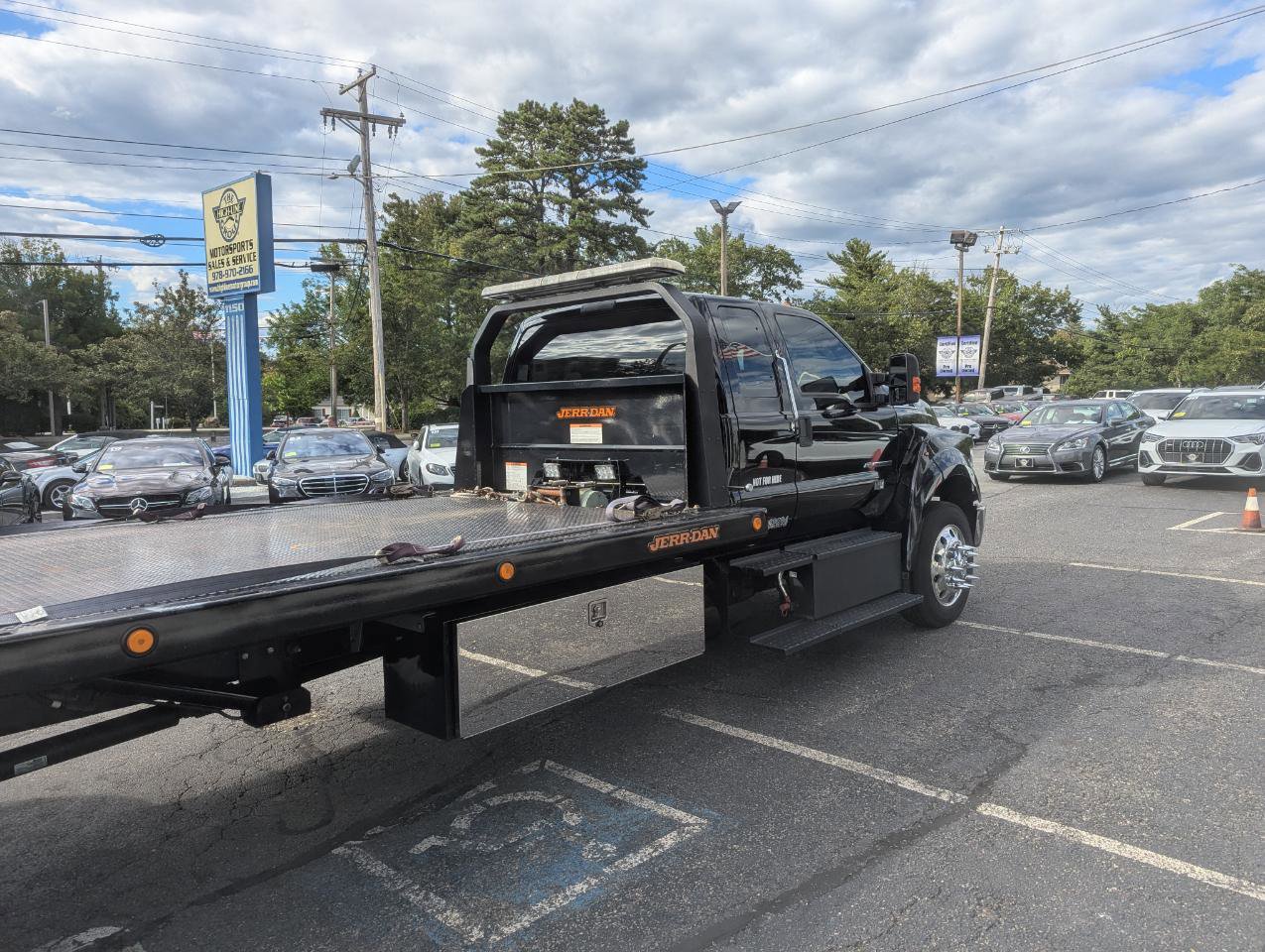 Used 2019 Ford F650 2WD SuperCab Super Duty image 8