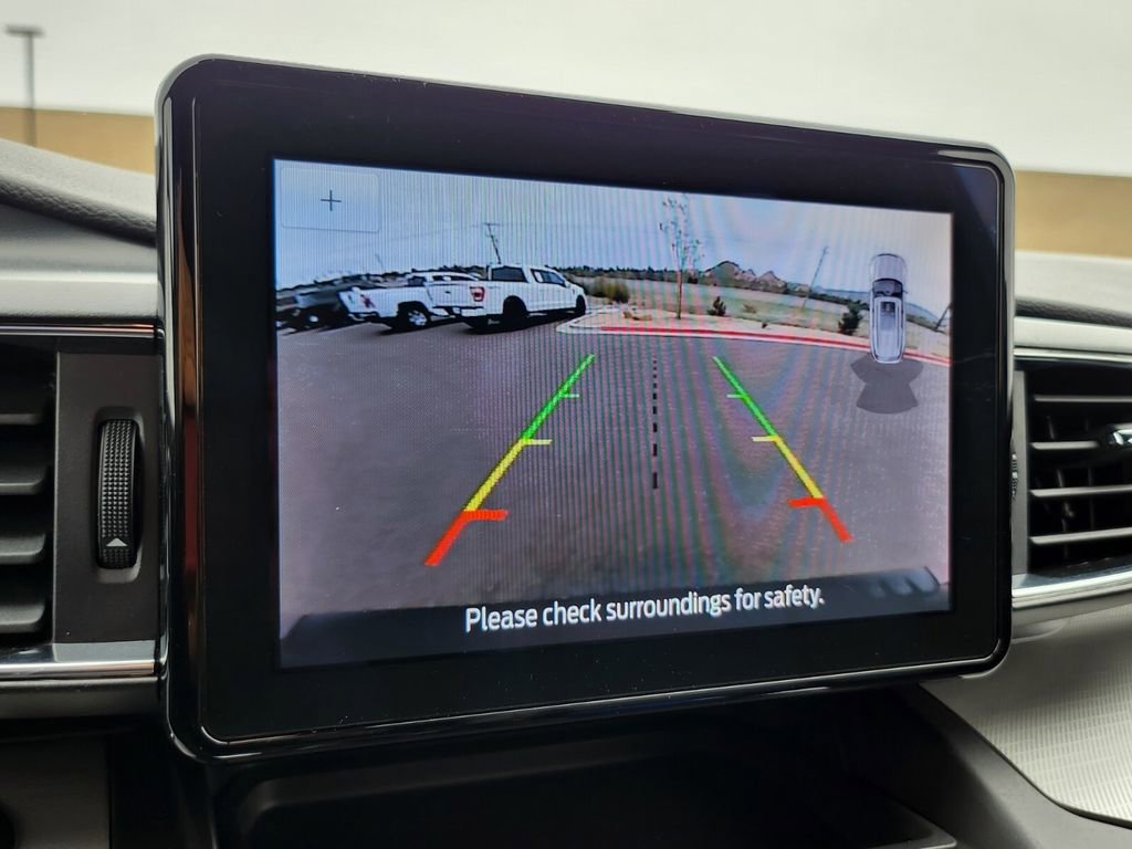 Used 2020 Ford Explorer XLT w/ Equipment Group 202A image 21