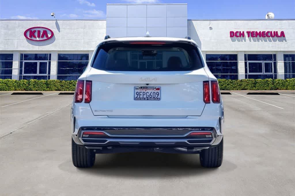 Certified 2023 Kia Sorento SX FWD image 5
