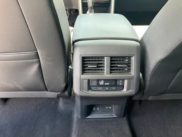 Used 2023 Volkswagen Atlas SE w/ Panoramic Sunroof Package FWD image 17
