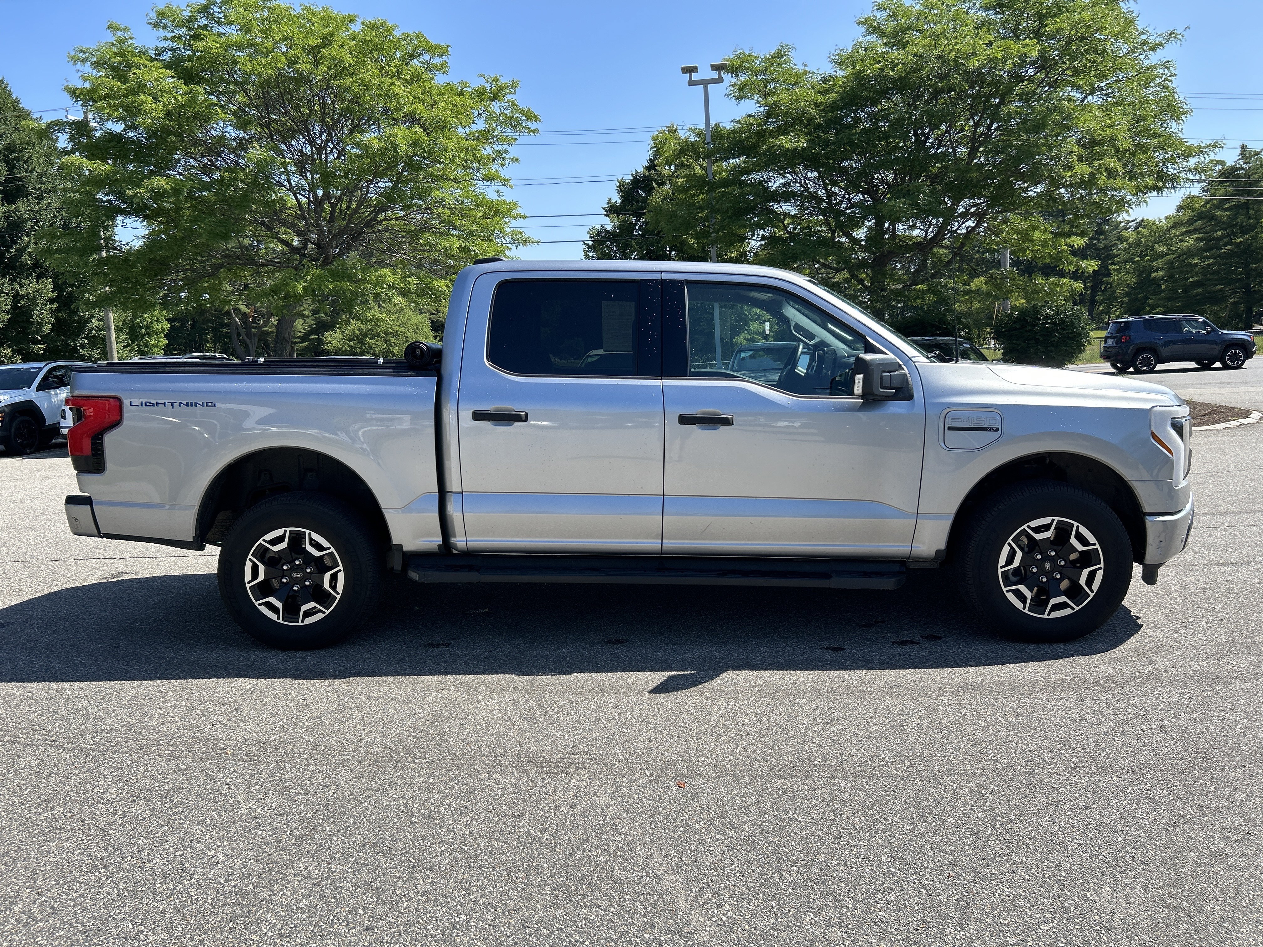 Used 2023 Ford F150 Lightning XLT AWD/4WD image 4