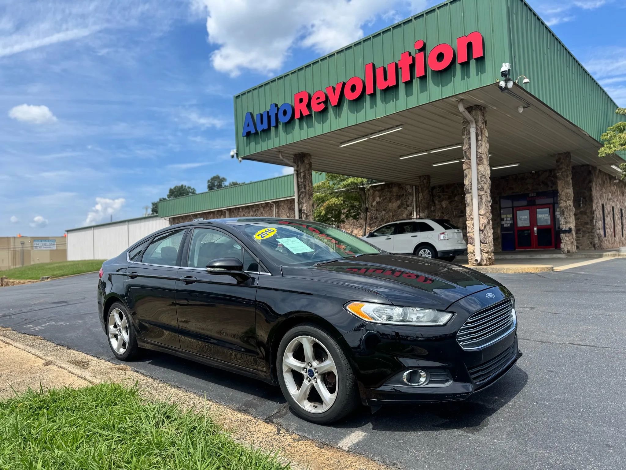 Used 2016 Ford Fusion SE w/ Equipment Group 201A