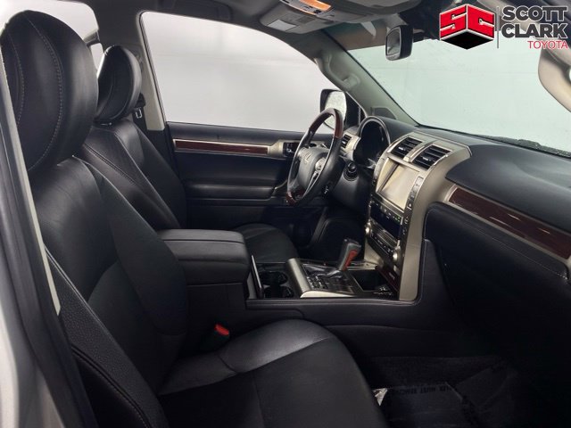 Used 2014 Lexus GX 460 w/ Premium Package AWD/4WD image 15