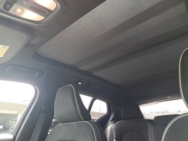 Used 2023 Volvo XC40 Recharge Ultimate w/ Protection Package Premier image 20