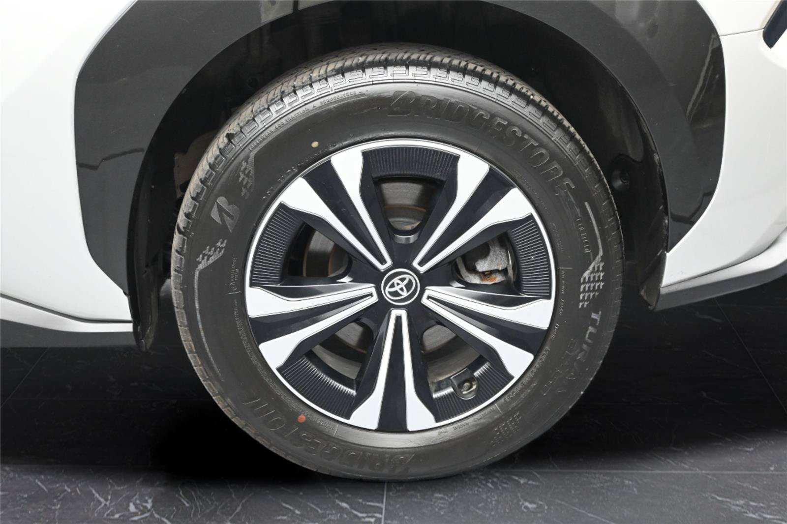 Used 2023 Toyota bZ4X AWD w/ Weather Package image 13