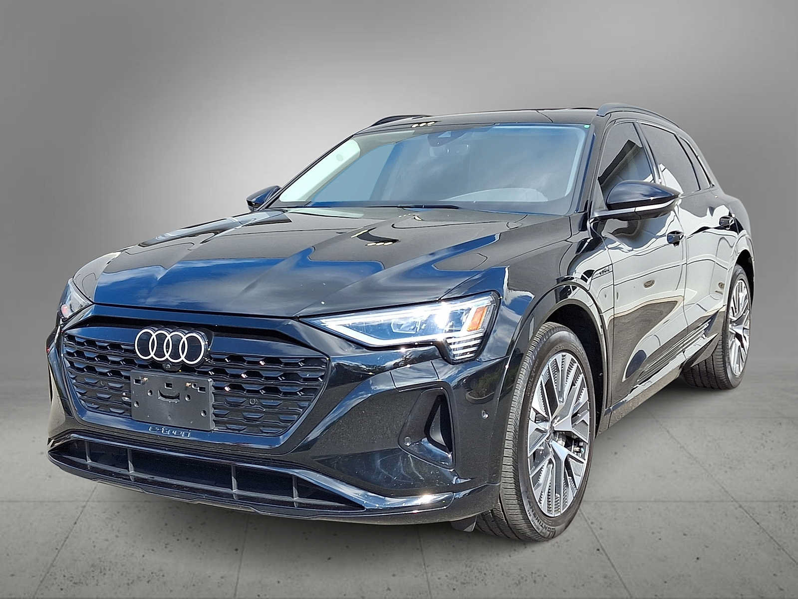 Used 2024 Audi Q8 e-tron Premium Plus w/ Premium Plus Package AWD/4WD image 1