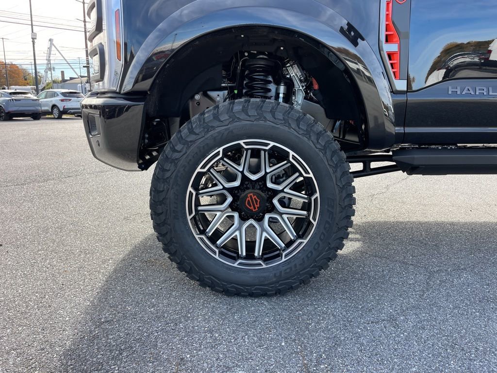 New 2026 Ford F250 Lariat w/ Black Appearance Package image 22
