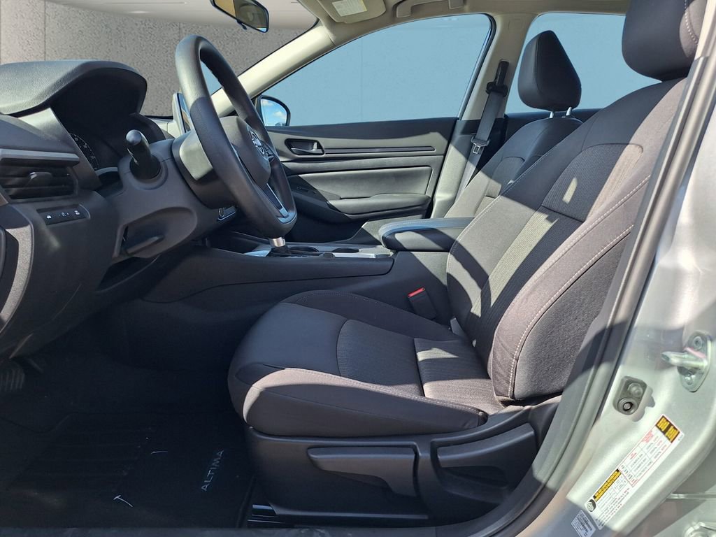 Used 2025 Nissan Altima 2.5 S image 9