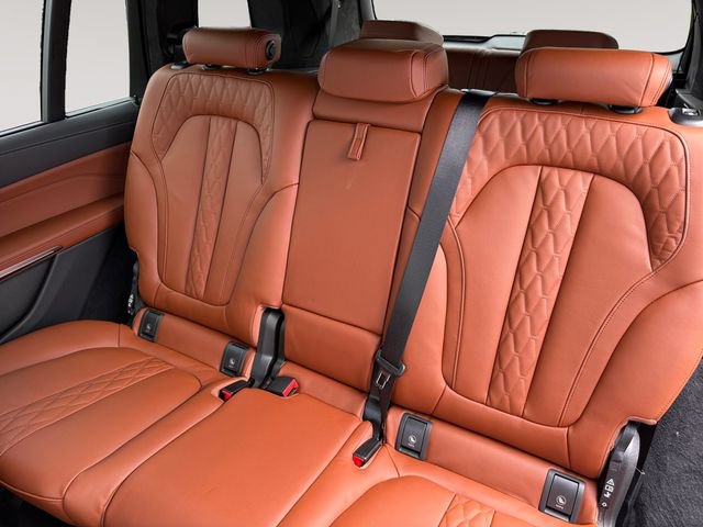 New 2027 BMW X7 xDrive40i w/ M Sport Package AWD/4WD image 13