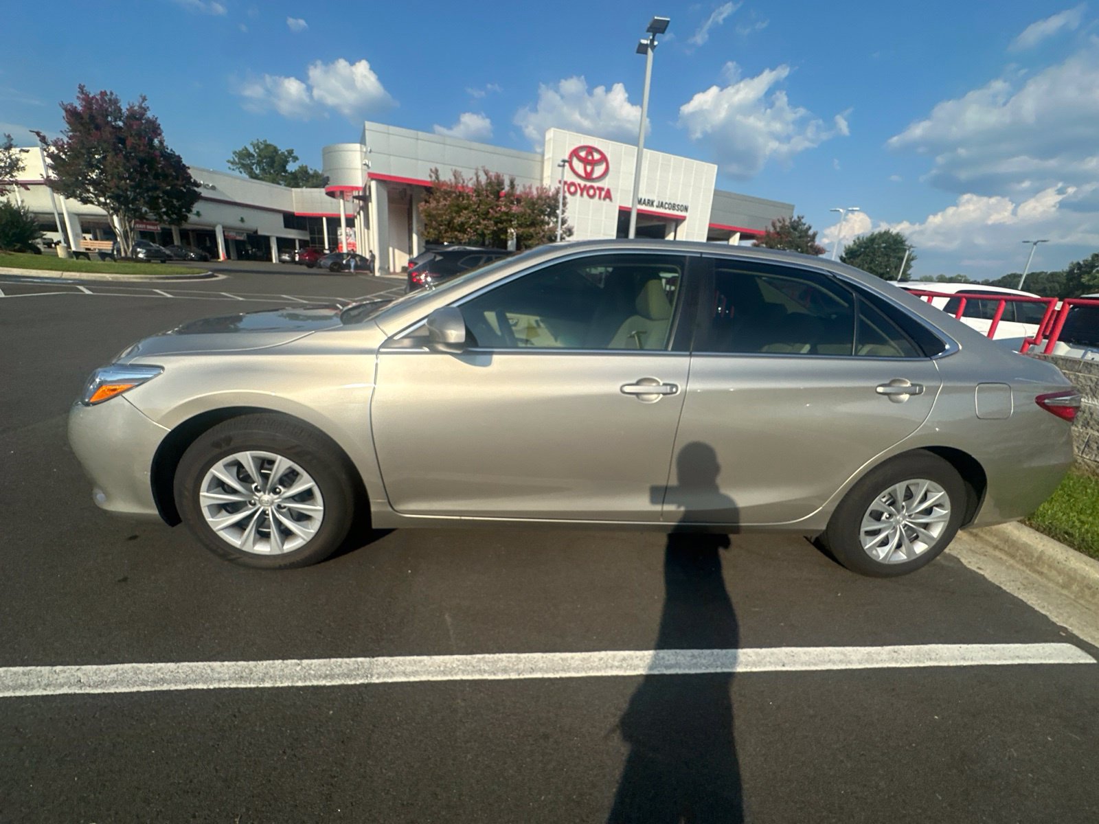 Used 2017 Toyota Camry LE FWD image 22