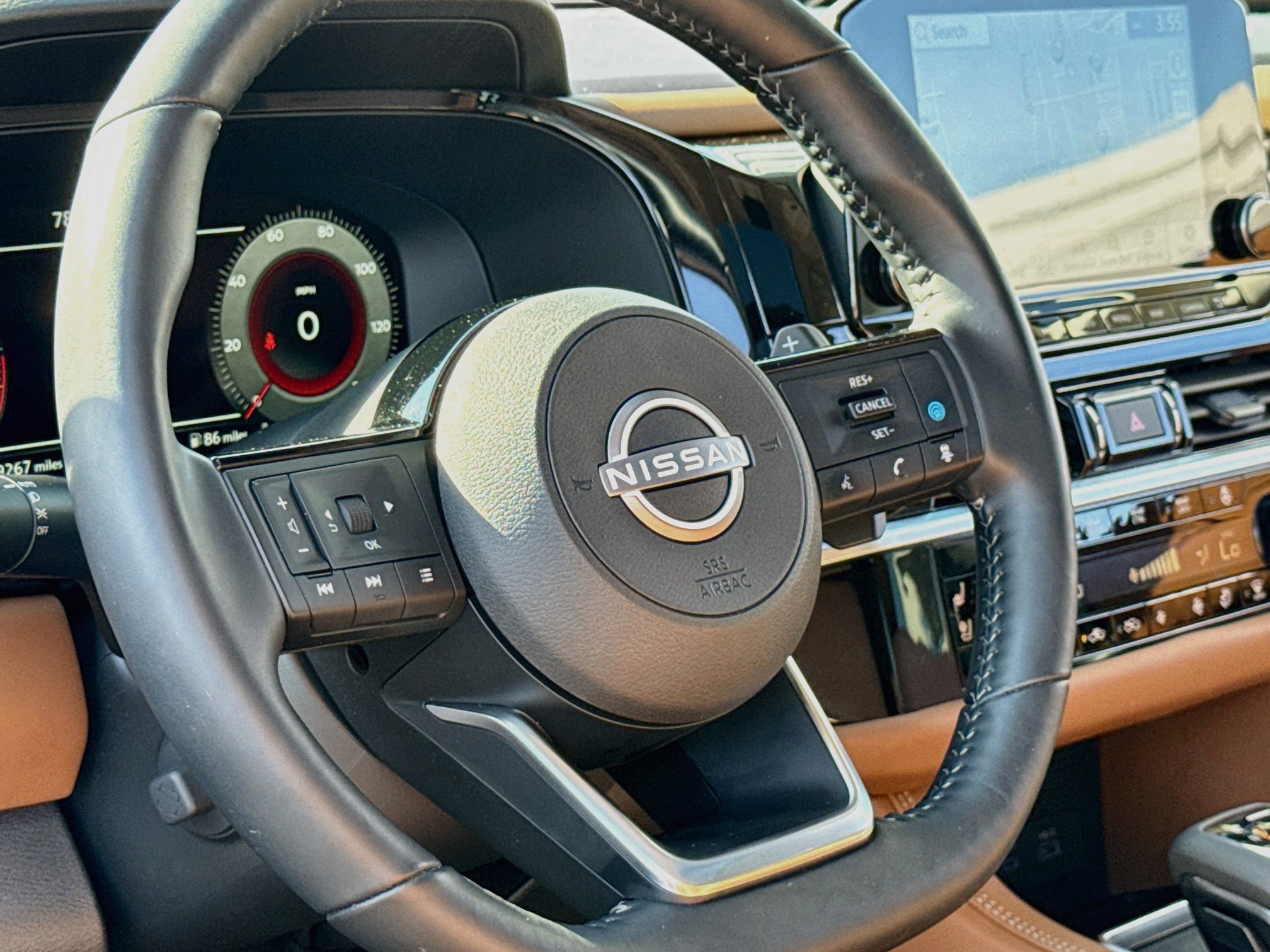 Certified 2025 Nissan Pathfinder Platinum AWD/4WD image 12