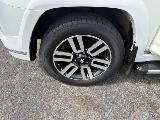 Used 2018 Toyota 4Runner Limited AWD/4WD image 32